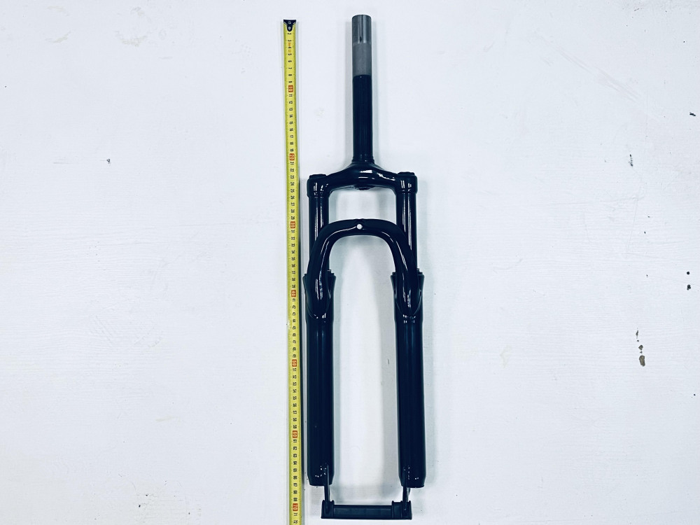 Вилка 27.5" аморт сталь резьбовая 1/8 Disk, код 33172